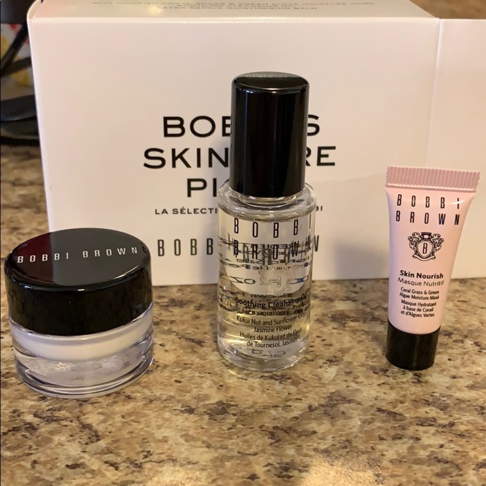 “Bobbi Brown” Bobbi’s Skincare Picks